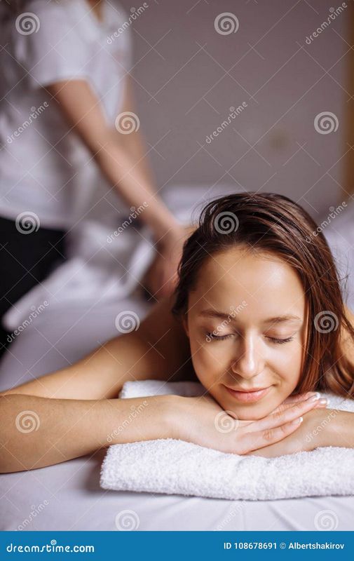 11 Benefits Of Lymphatic Water Drainage Massage Therapy